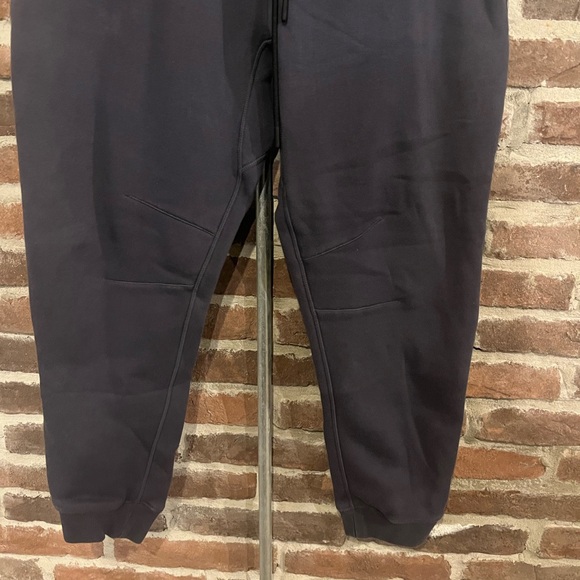 Fabletics Men's blue Jogger Sweatpants - Picture 3 of 13